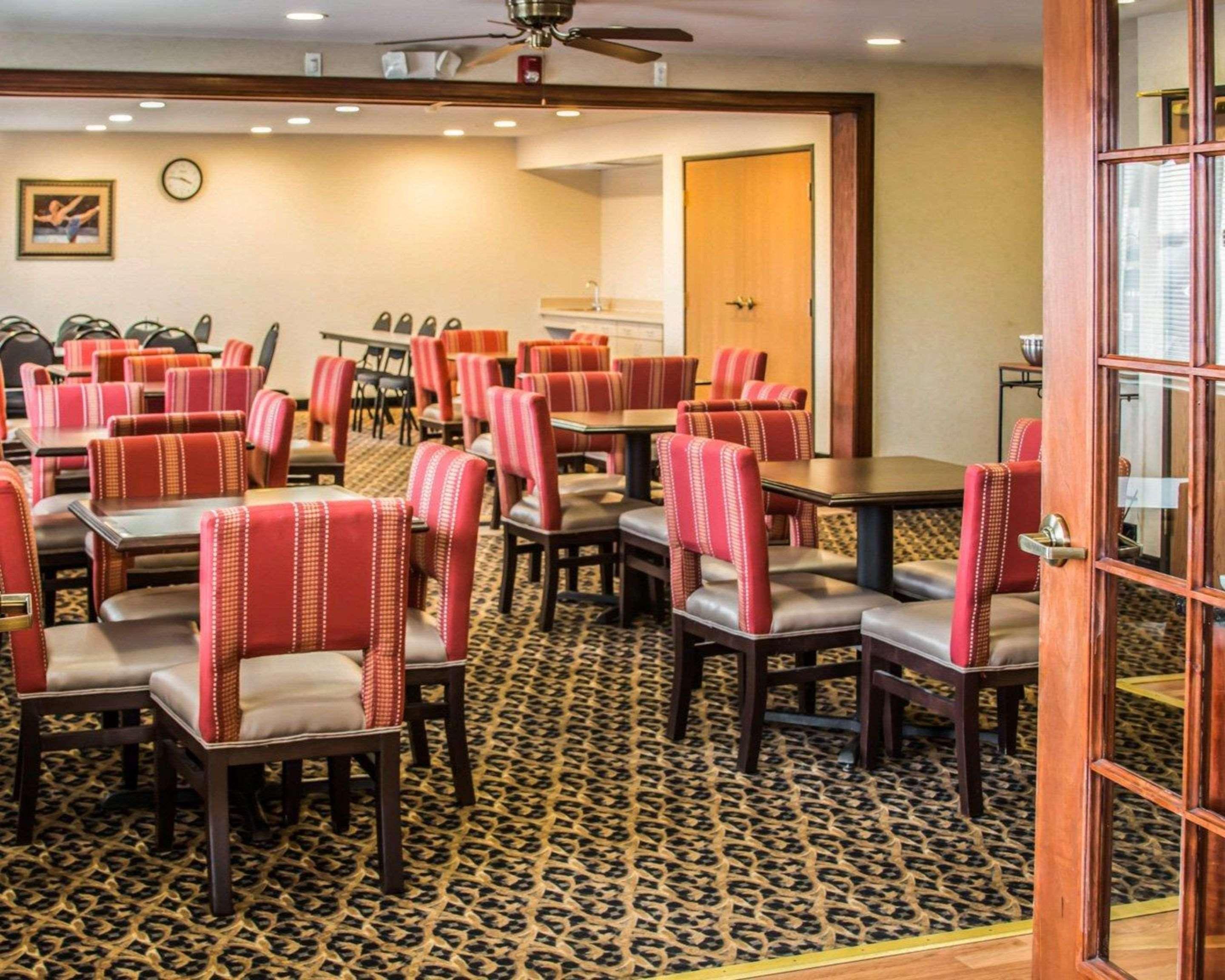 Comfort Inn & Suites Dimondale - Lansing Exteriör bild