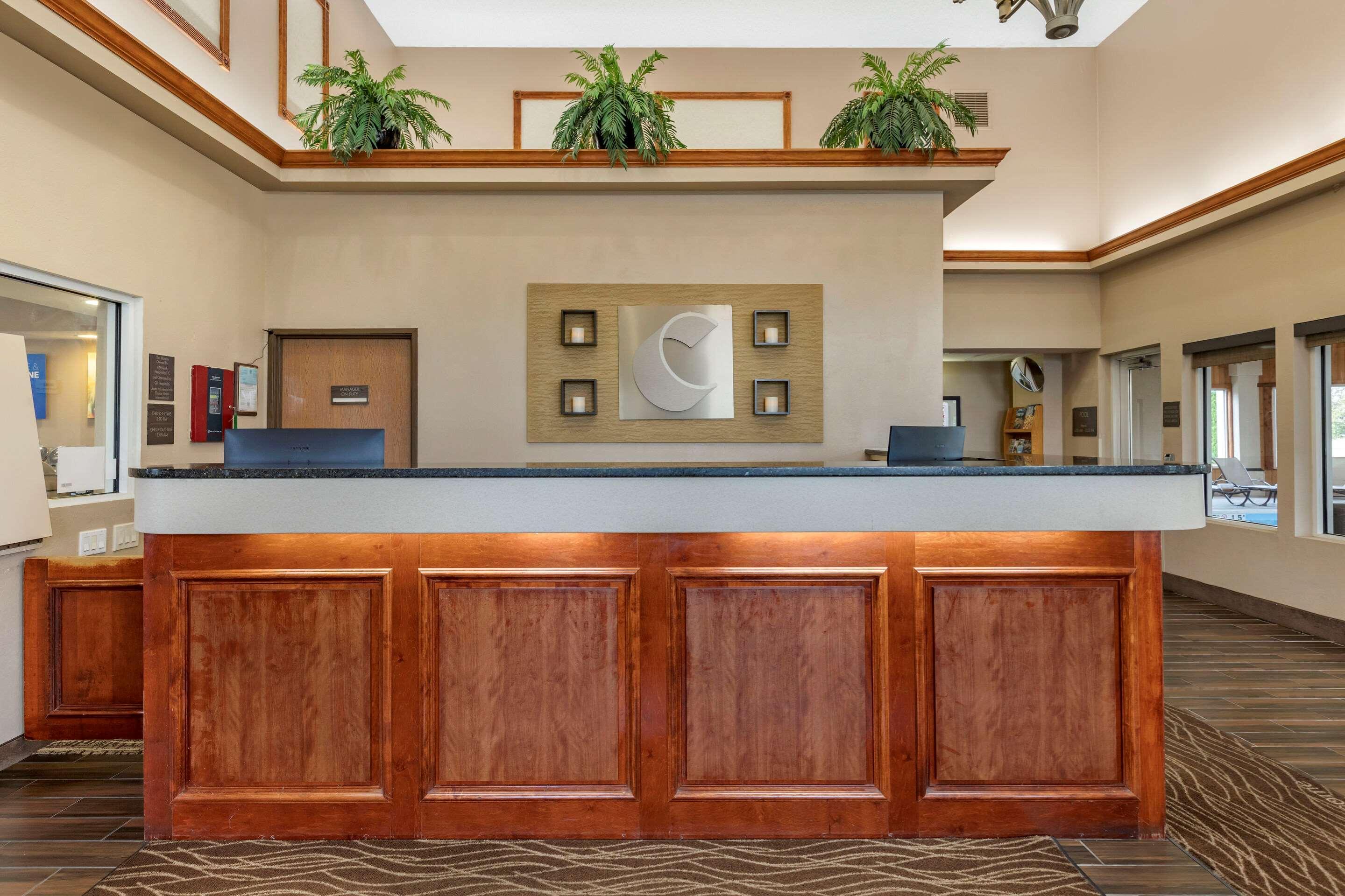 Comfort Inn & Suites Dimondale - Lansing Exteriör bild